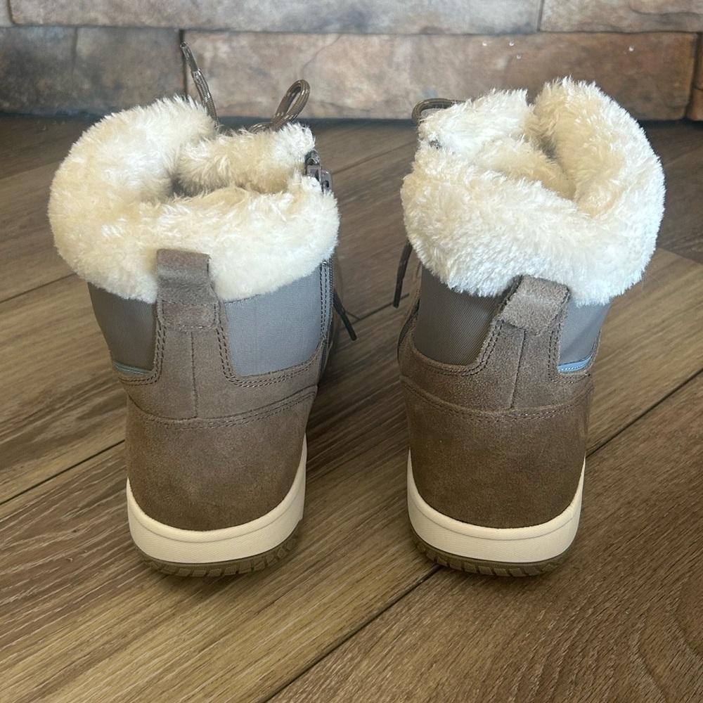 NIB Weatherproof Vintage Faux Fur Storm Winter Ankle Sneaker Boots - Picture 5 of 12